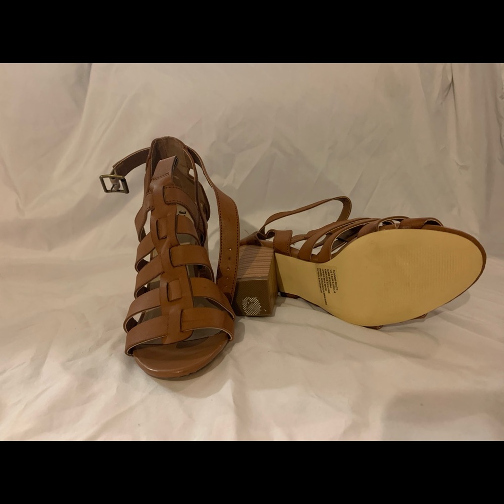 Sandals - Picture 3 of 5